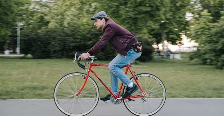 descubre las mejores rutas en bicicleta, perfectas para explorar paisajes impresionantes y disfrutar de la naturaleza. planifica tu próxima aventura ciclista y vive la experiencia sobre dos ruedas.