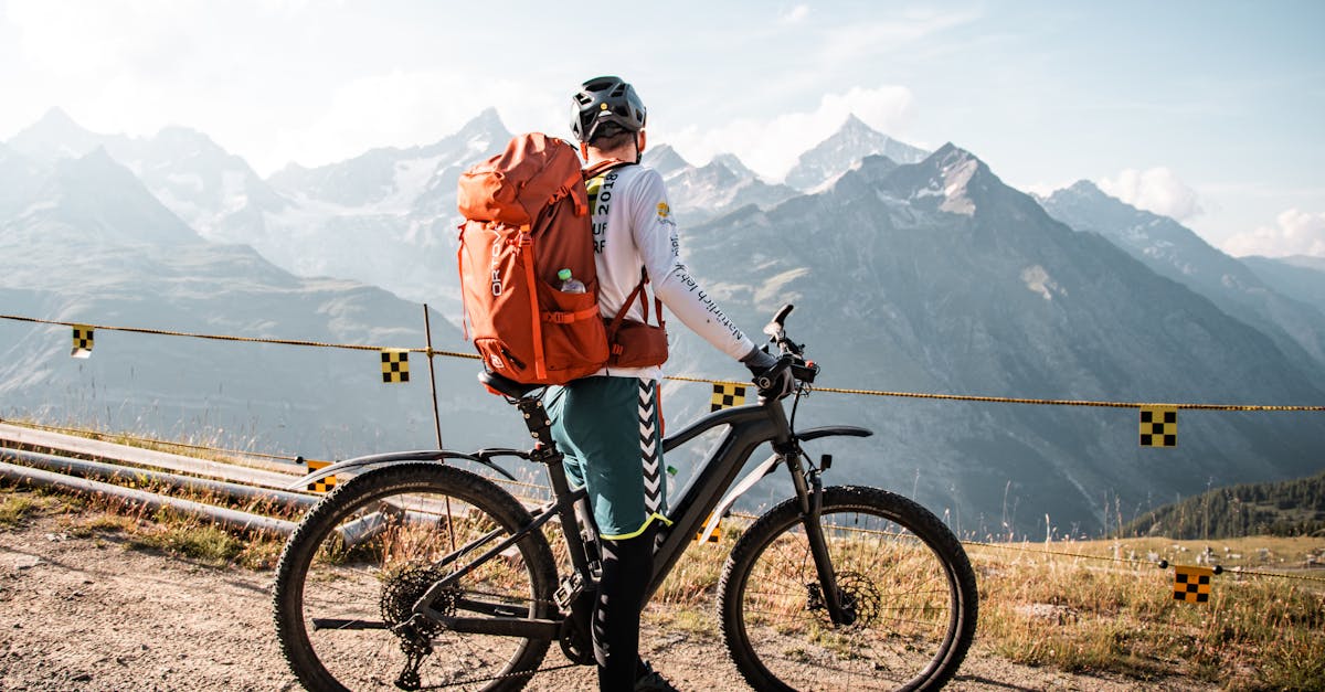 descubre la emoción del ciclismo de aventura, donde los caminos desconocidos y paisajes impresionantes te esperan. perfecto para los amantes de la naturaleza y la adrenalina, esta actividad te permite explorar nuevas rutas y vivir experiencias inolvidables sobre dos ruedas.