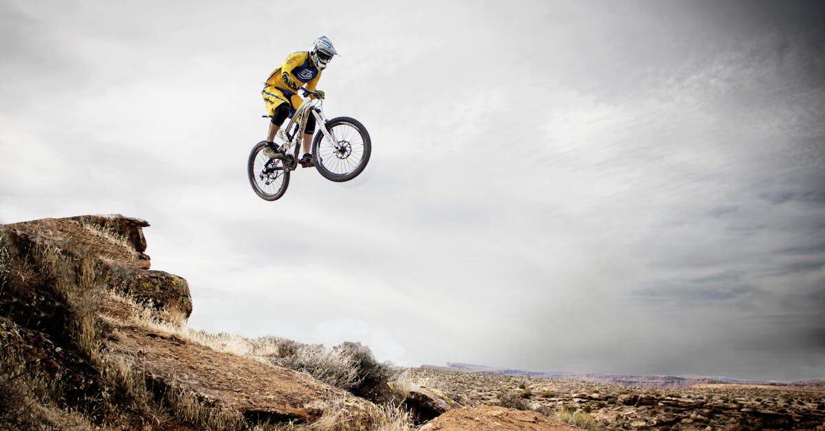 descubre el emocionante mundo del ciclismo: una actividad que combina aventura, ejercicio y naturaleza. aprende sobre técnicas, rutas y consejos para disfrutar al máximo de tus paseos en bicicleta.