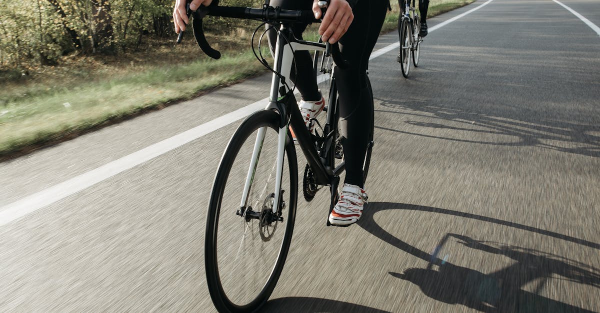 descubre nuestra amplia gama de zapatos de ciclismo, diseñados para maximizar tu rendimiento y comodidad en cada ruta. con tecnología avanzada y estilos modernos, ¡prepárate para pedalear al siguiente nivel!