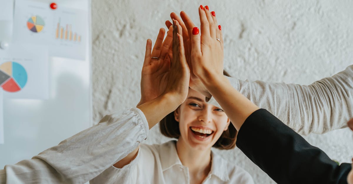 aprende a establecer objetivos efectivos con nuestras estrategias de fijación de metas. mejora tu productividad y alcanza tus sueños estableciendo metas claras y alcanzables.