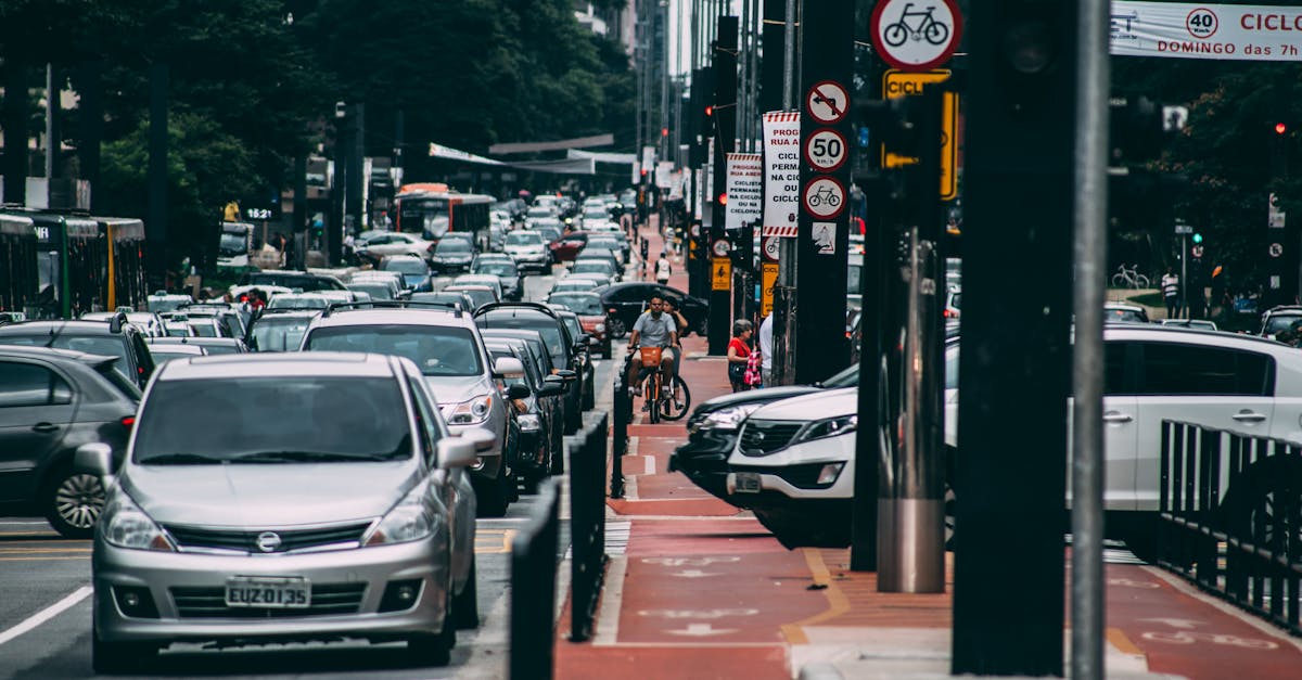 descubre el mundo de los ciclistas urbanos, donde la sostenibilidad y la libertad se encuentran. conoce tips, rutas y consejos para disfrutar de la bicicleta en la ciudad.