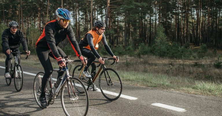 descubre estrategias efectivas de entrenamiento para ciclistas que te ayudarán a mejorar tu rendimiento y alcanzar tus objetivos. aprende sobre técnicas de entrenamiento, nutrición y planificación para maximizar tu potencial en cada recorrido.