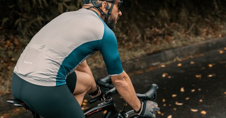 mejora tu rendimiento con nuestro entrenamiento avanzado en ciclismo. descubre técnicas especializadas, planes de entrenamiento personalizados y consejos de expertos para llevar tu ciclismo al siguiente nivel.