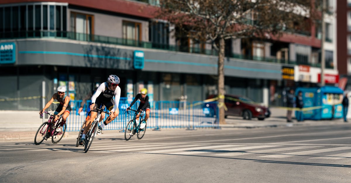 descubre cómo optimizar tu rendimiento con nuestro entrenamiento avanzado de ciclismo. mejora tu resistencia, velocidad y técnica con programas personalizados y consejos de expertos.