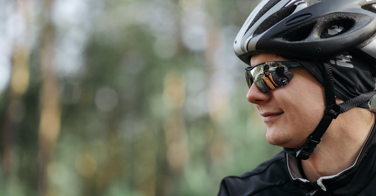 descubre las mejores gafas de ciclismo para proteger tus ojos y mejorar tu rendimiento en la carretera. estilo, comodidad y tecnología se combinan para ofrecerte una experiencia de ciclismo inigualable.